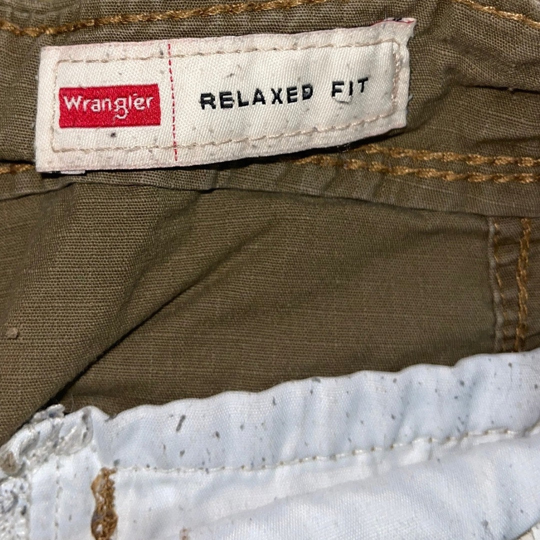 Wrangler Relaxed Fit Men's Cargo Pocket Shorts Brown Size 32