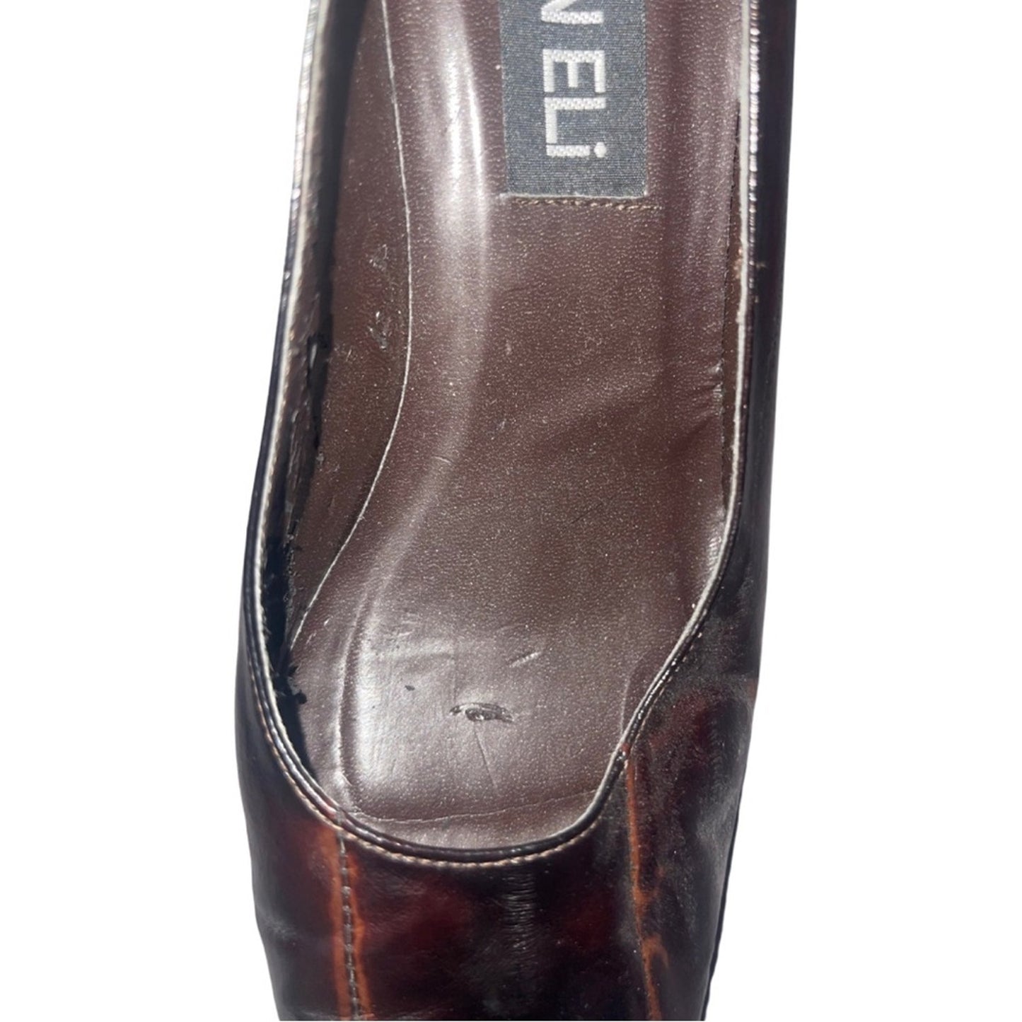 Vintage Vaneli brown leather pointed toe pumps heels