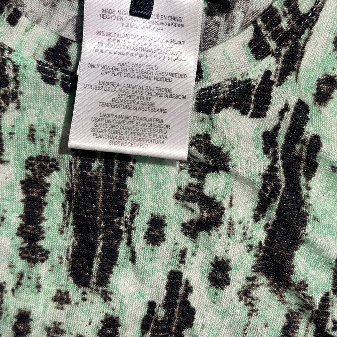 BCBGMAXAZRIA Long Sleeve Printed Shirt Green Top Blouse Light Sheer Size Small