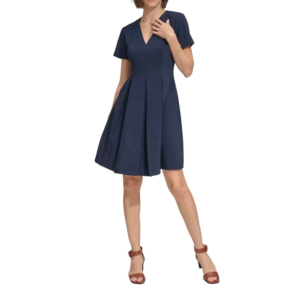 Tommy Hilfiger Short Sleeve V-Neck Pleated Dress SZ 6 Career wear office Preppy