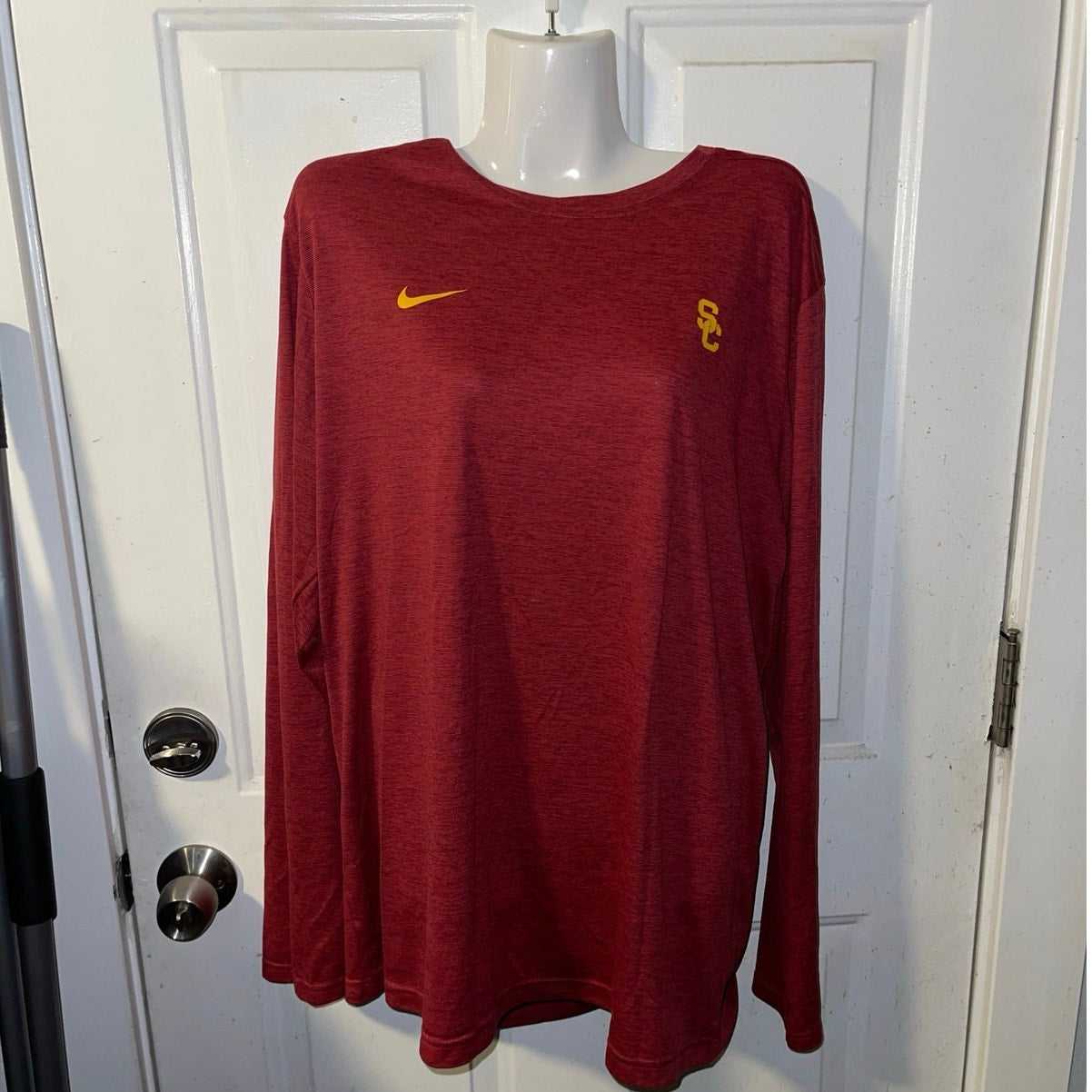 Nike USC Trojans Long Sleeve Dri-Fit Shirt Size XL