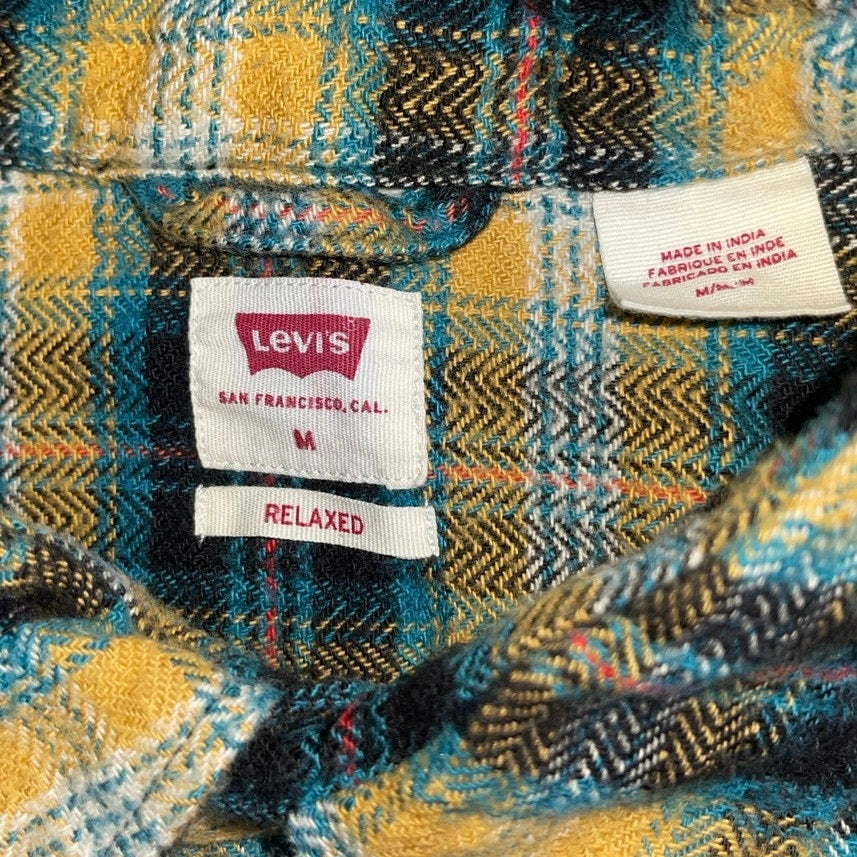 Levi's Plaid Flannel Men's Shirt Size Medium Relaxed Fit