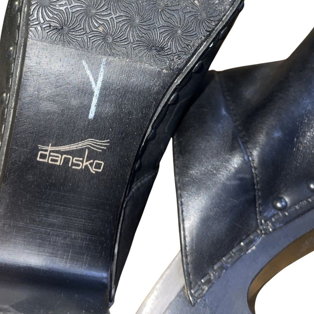 Dansko Rae Black Leather Slip on Heeled Clogs Size 9.5 Mules Artsy Boho Chic
