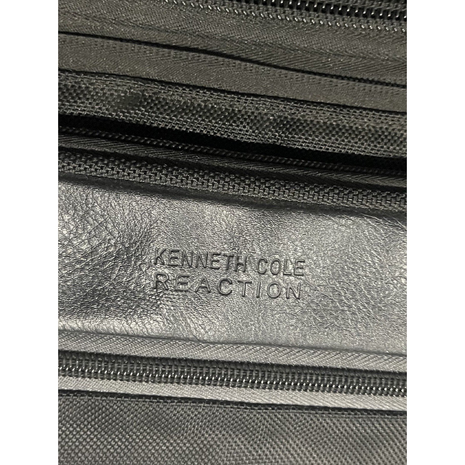 Kenneth Cole Reaction R-Tech Dual Compartment Briefcase Laptop Messenger Bag