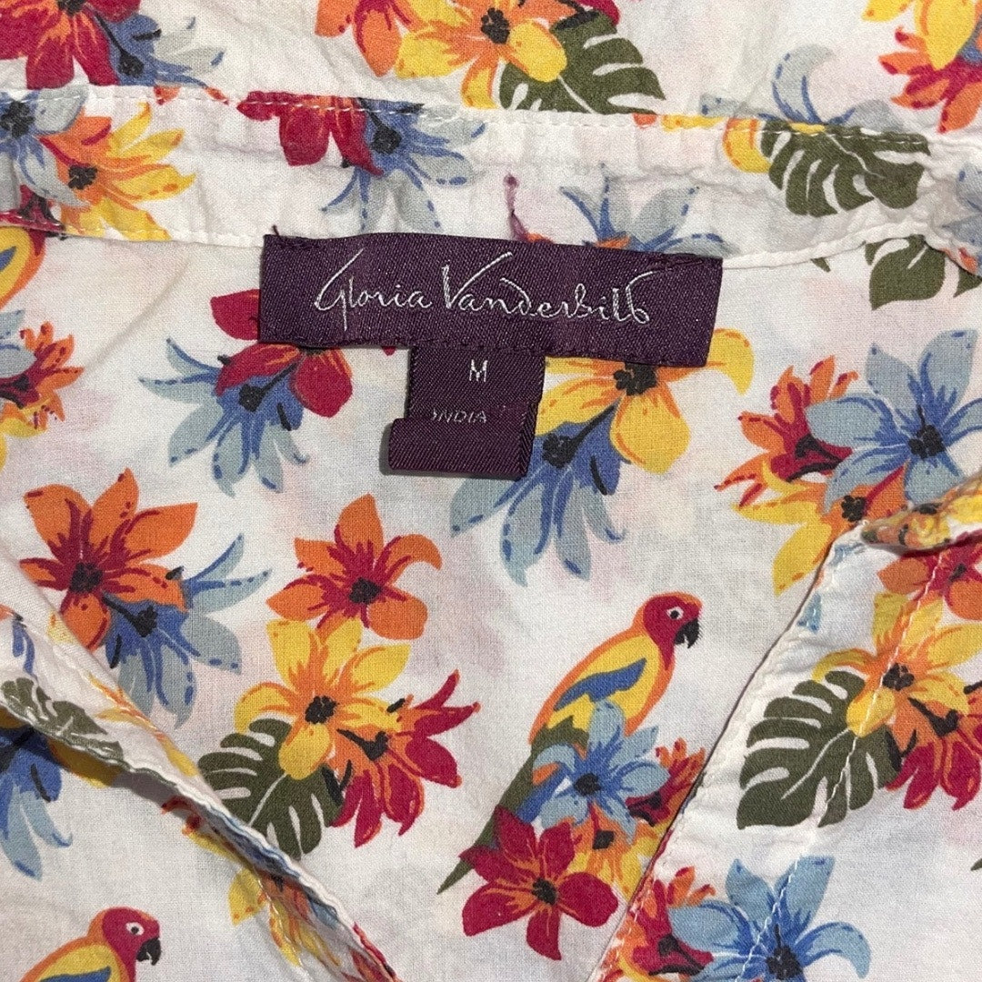 Gloria Vanderbilt Tropical Floral Parrot button up Long sleeve collar shirt