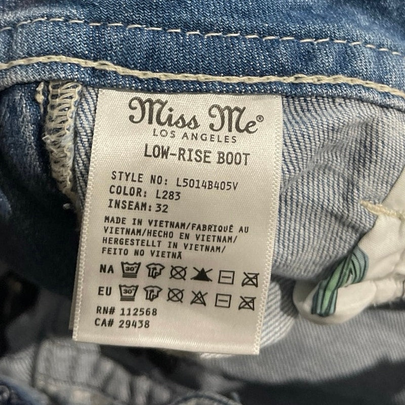 Miss Me Low Rise Jeans Studded Pockets Boot Cut Denim Pants Size 30 Y2K Western