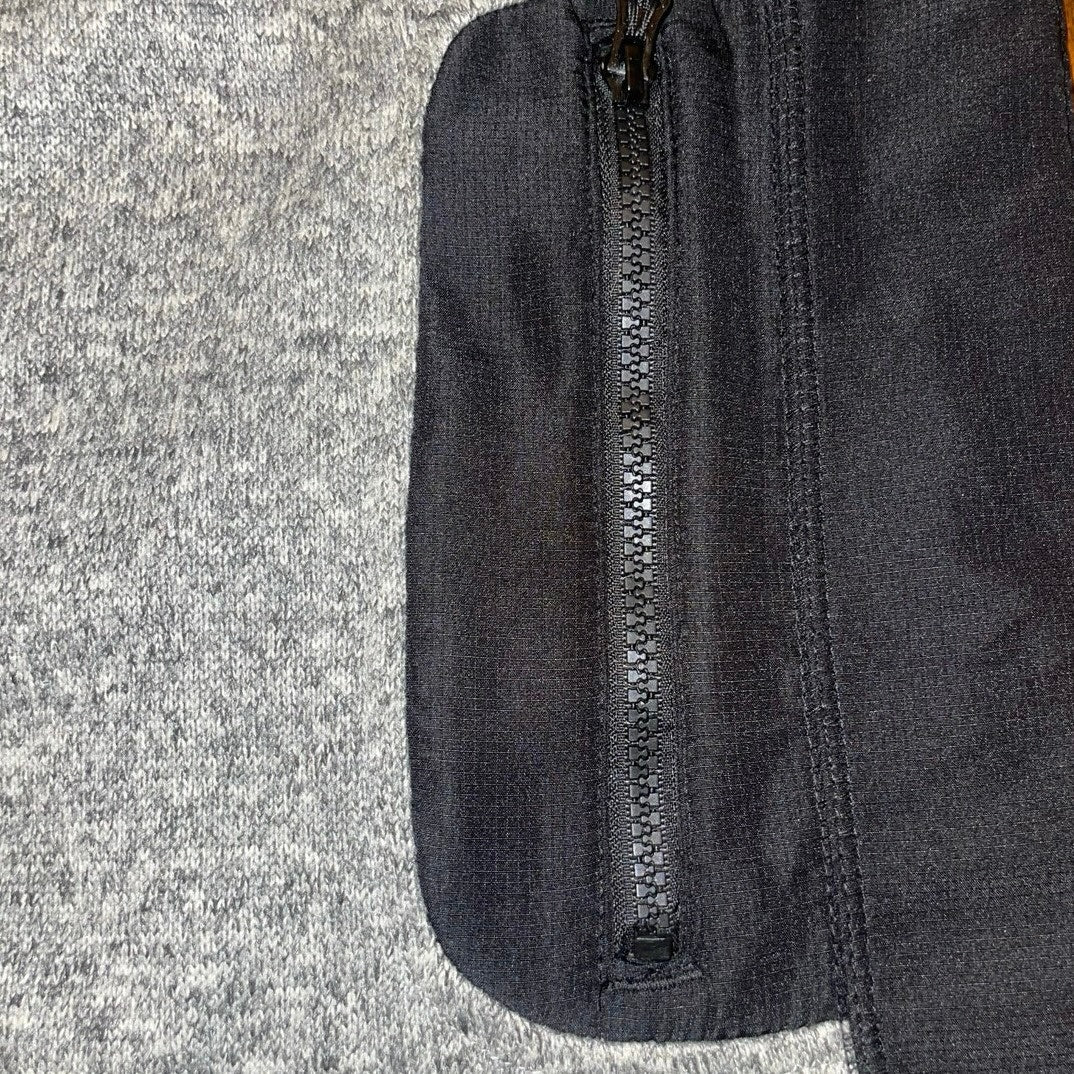 Beverly Hills Gray Black Polo Club Men Full Zip Jacket Small zippered pockets