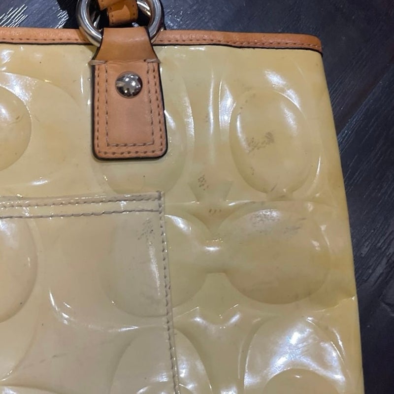 Coach Peyton Embossed Patent Leather Signature Logo Shoulder Tote Style F22322