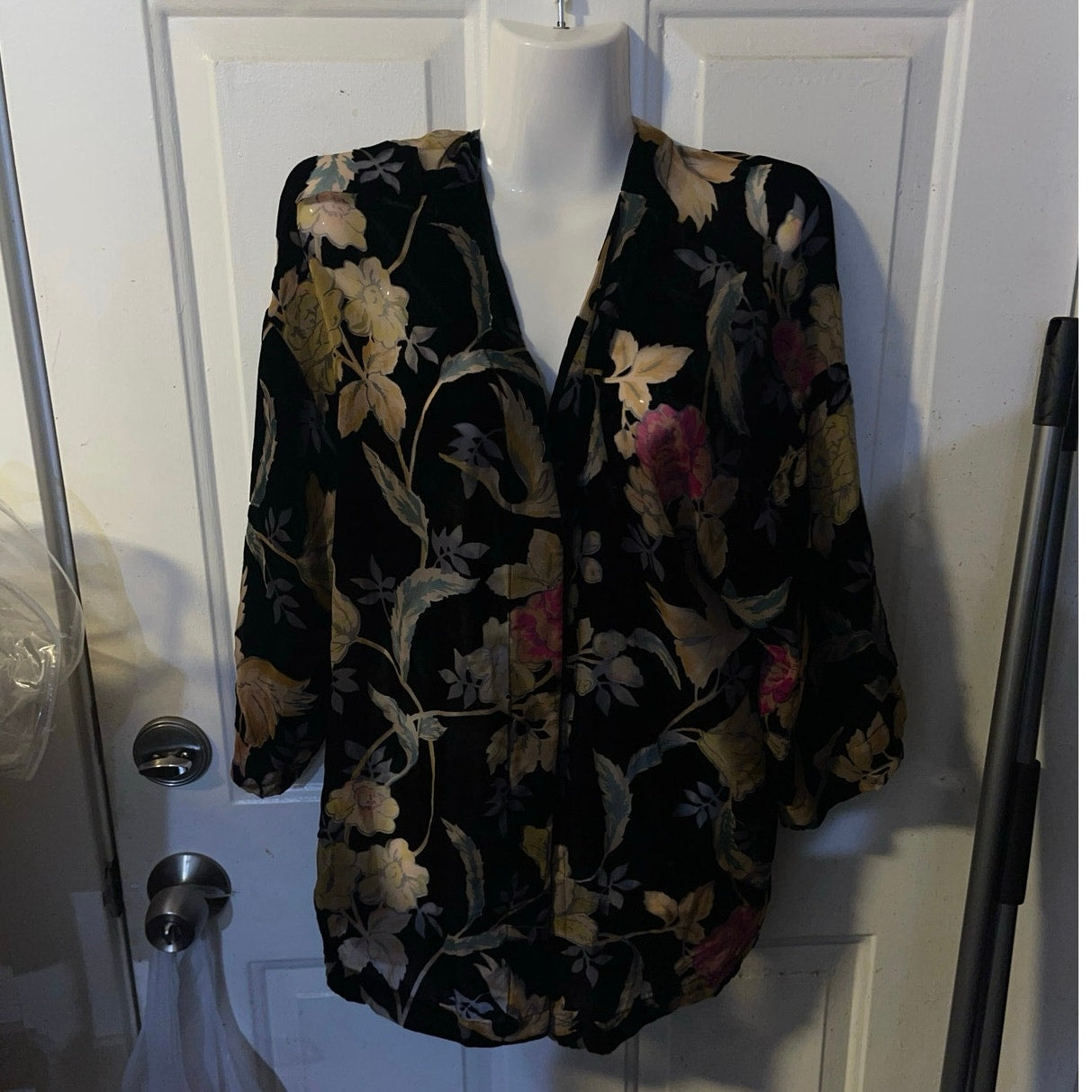 DR2 Daniel Rainn Floral Velvet Kimono Cardigan Size XS/S