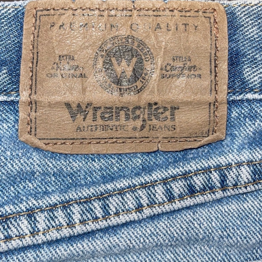 Wrangler Men's Vintage Relaxed Fit Jeans Size 32x32 Western Retro Utility Denim