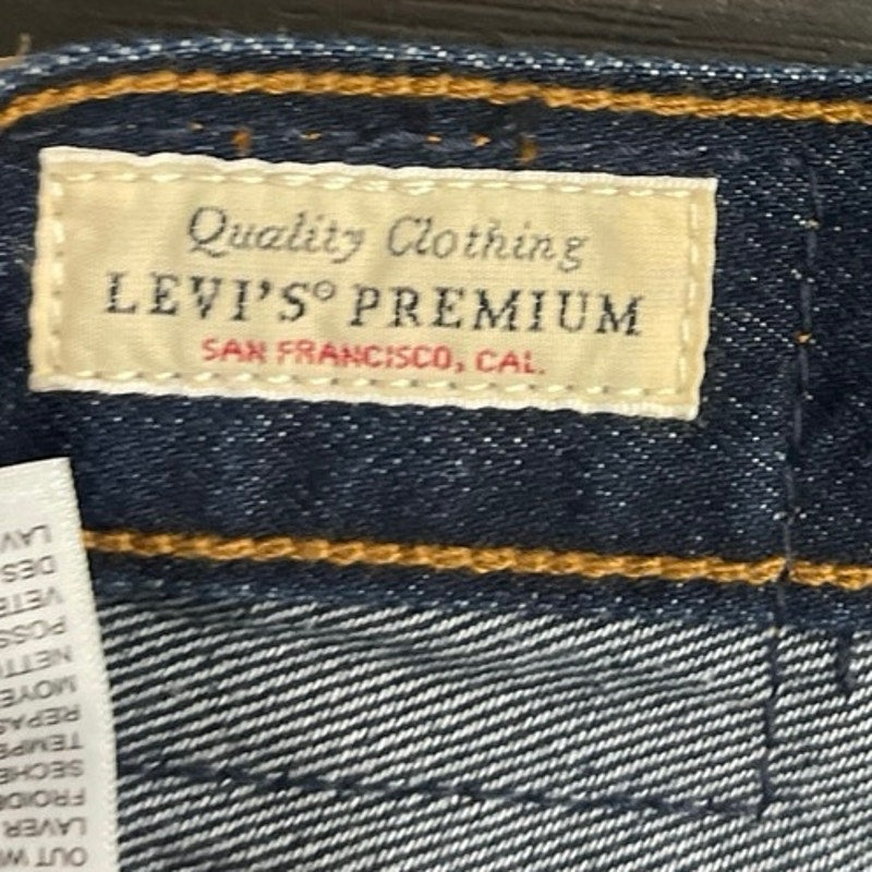 Levis Premium 501 '90s Lightweight Womens Size 32x32 NWT Mid Rise Straight Leg