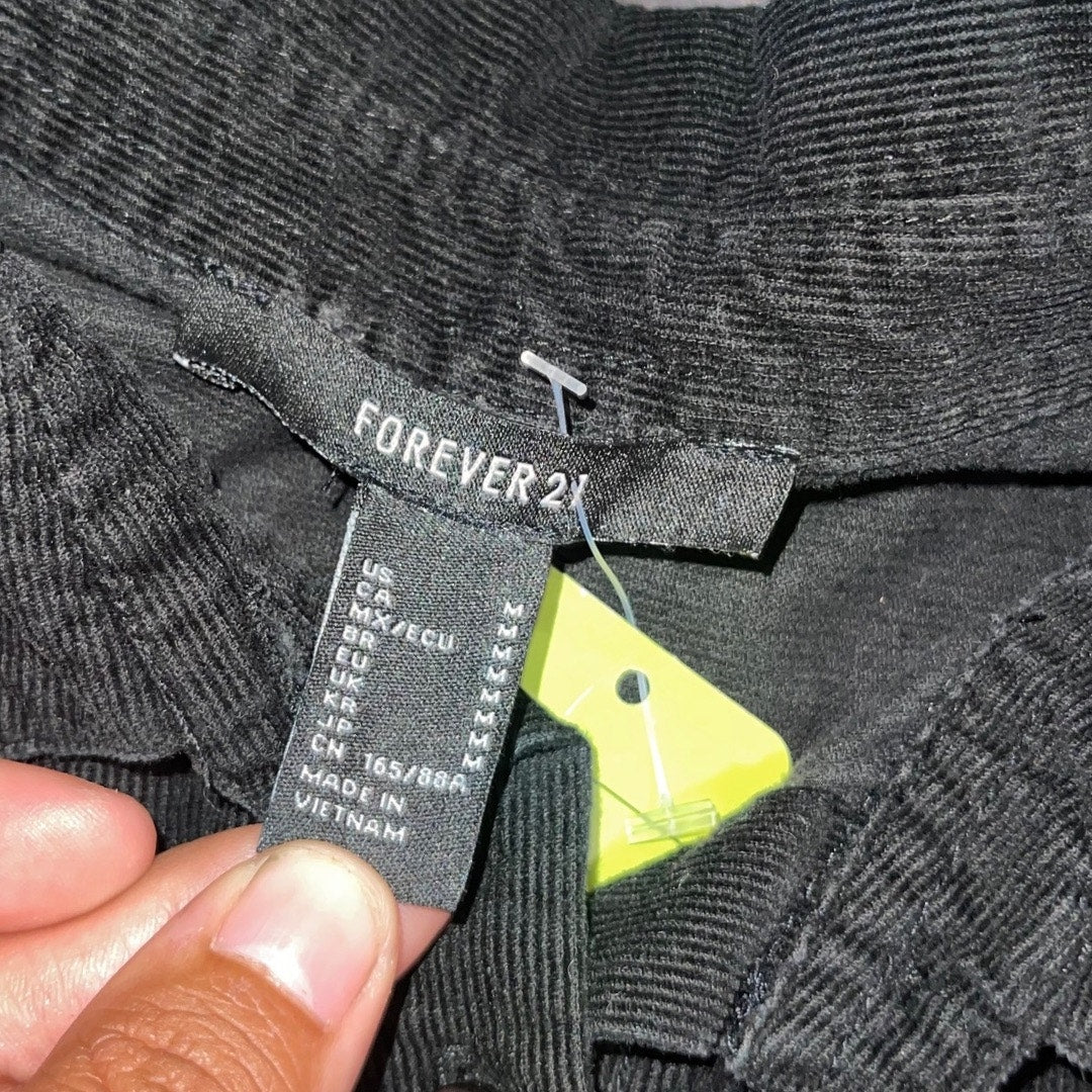 Forever 21 black corduroy button up long sleeve shirt top size medium