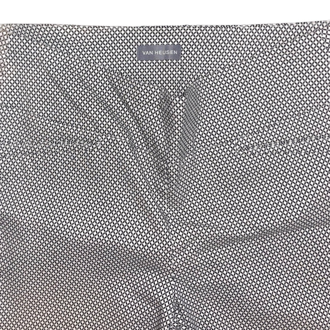 Van Heusen Black and White Pull on Pants slim fit casual size 4