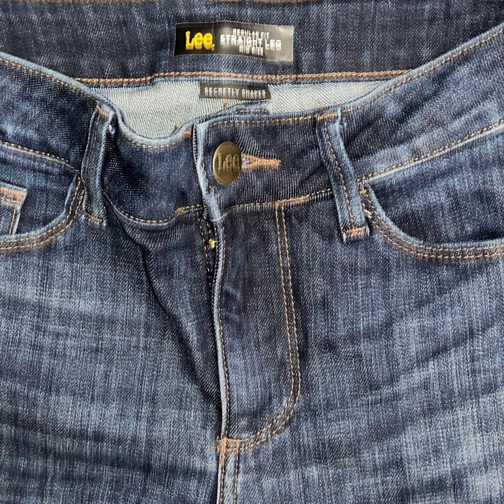 Lee Women's regular fit straight leg mid rise dark blue wash denim jeans Size 6 L