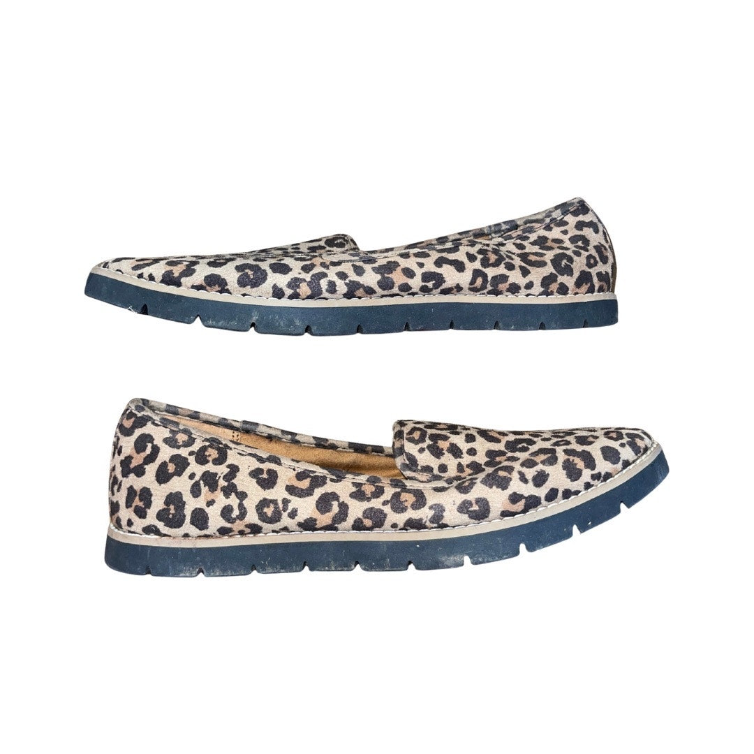 White Mountain Denny Leather Leopard Flats Slip On Size 8 Loafers Rubber Sole