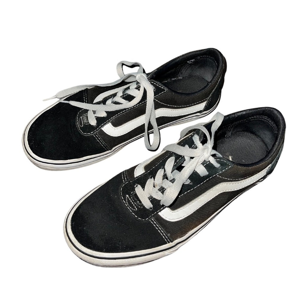 Black/White Vans.