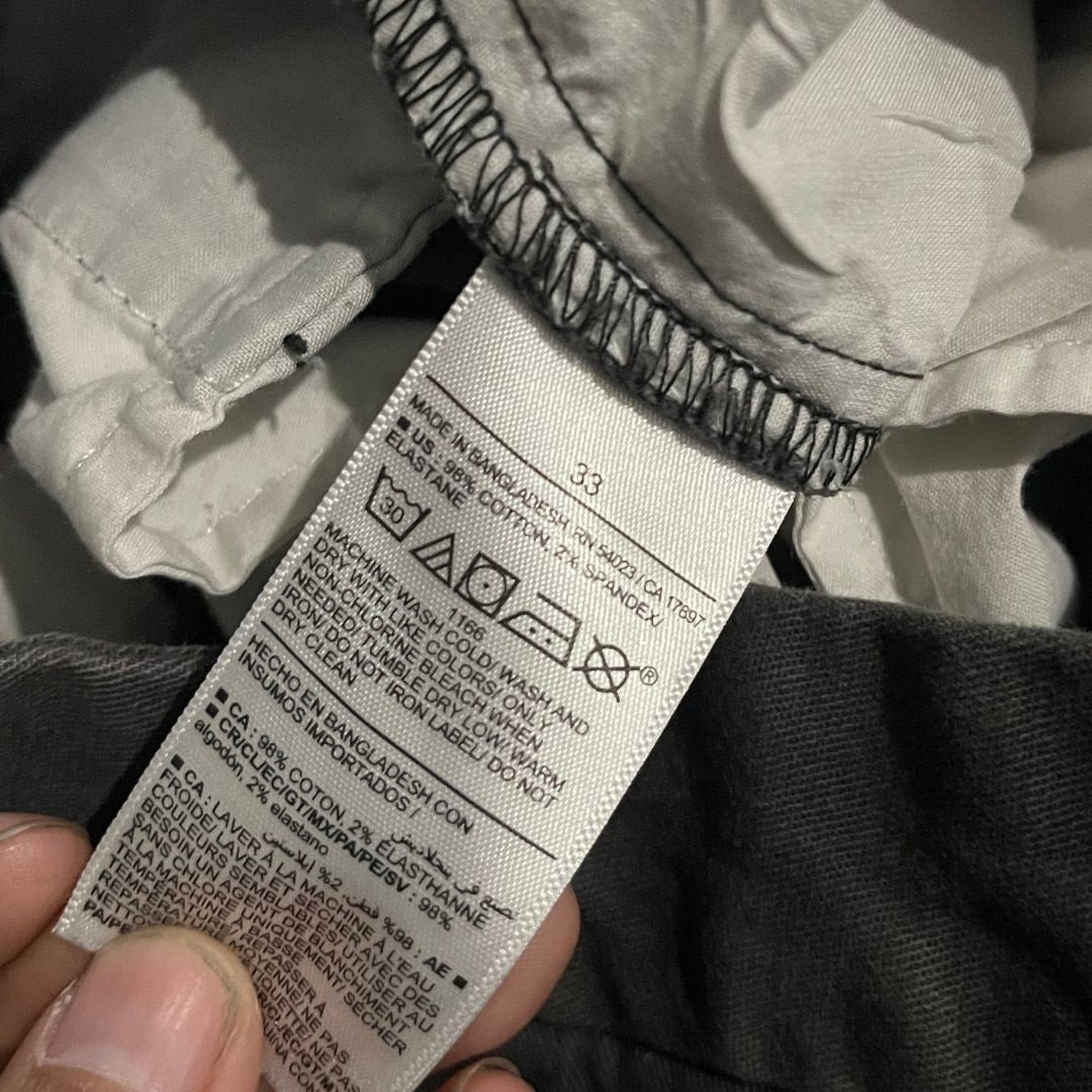 Old Navy Mens Slim Built in Flex Chino Shorts Size 33 Casual Walking Outdoors