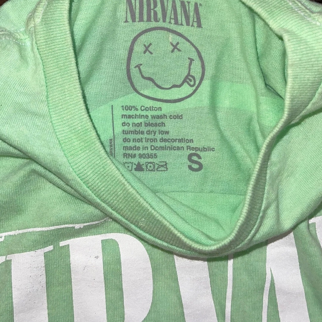 Nirvana T-Shirt Green Rock Band  Graphic Tee Grunge Punk Size Small