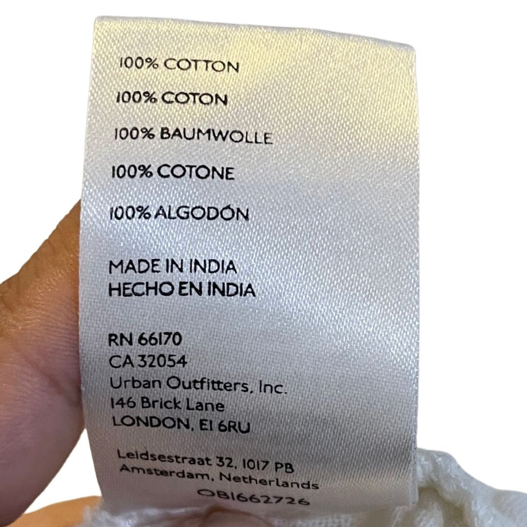 Urban Outfitters Cotton Guaze Raw Hem Button Down Long Sleeve Shirt SZ Large