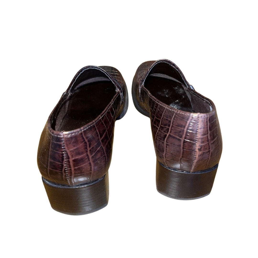 Bandolino Brown Croc Chunky Heel Leather Loafer Size 6 Slip on Preppy Academia