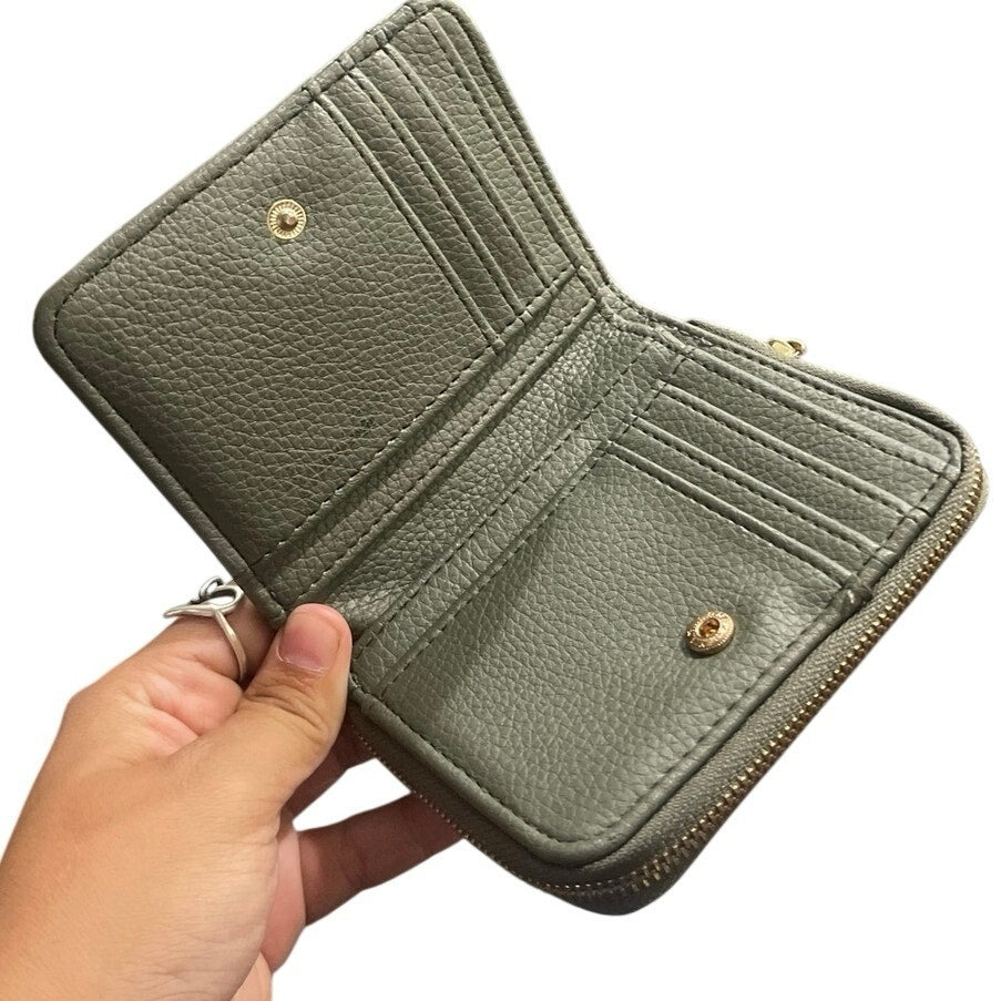 Steve Madden Quilted Full Zip Small Fold Wallet Accessory Y2K