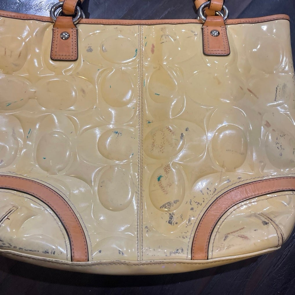 Coach Peyton Embossed Patent Leather Signature Logo Shoulder Tote Style F22322
