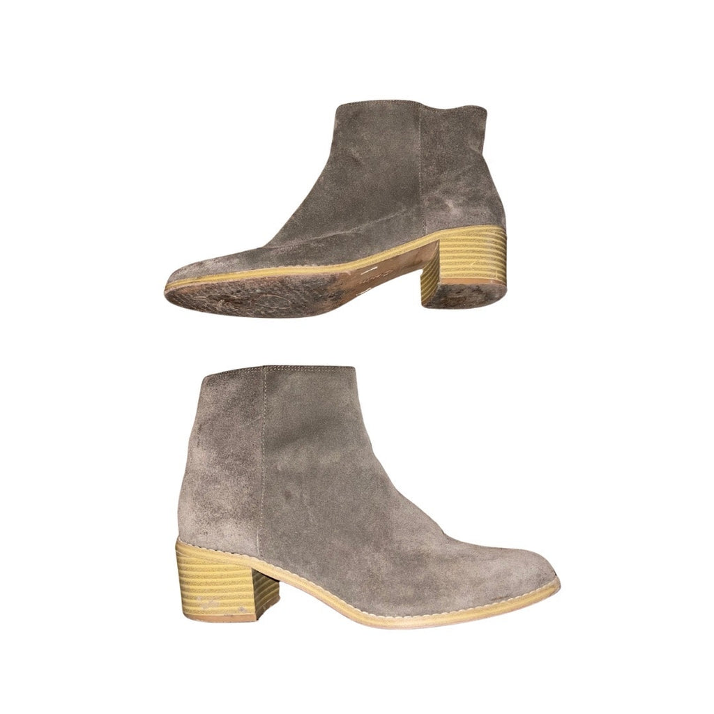 Clarks Womens Gray Suede Zip up Bootie Block Heel Size 7.5 Fall Casual western