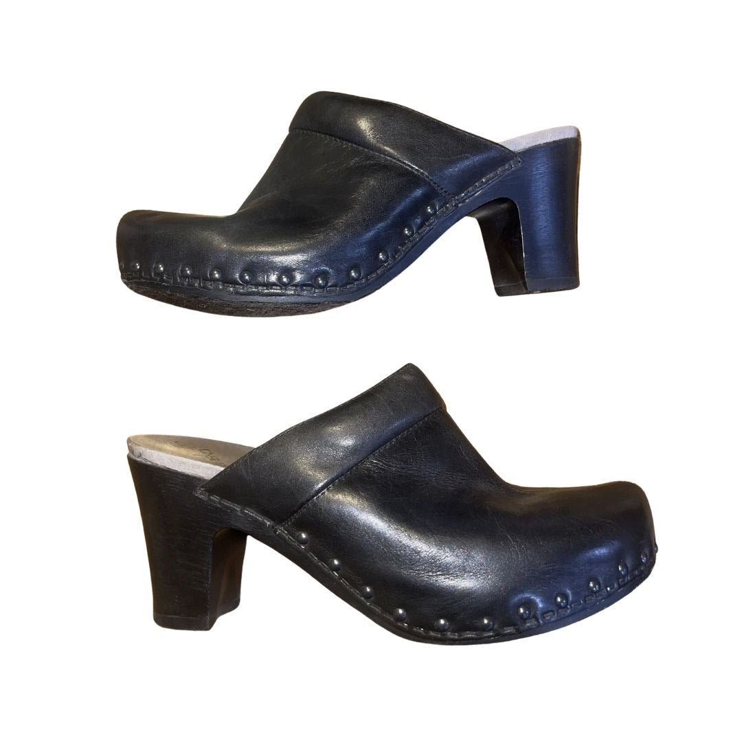 Dansko Rae Black Leather Slip on Heeled Clogs Size 9.5 Mules Artsy Boho Chic