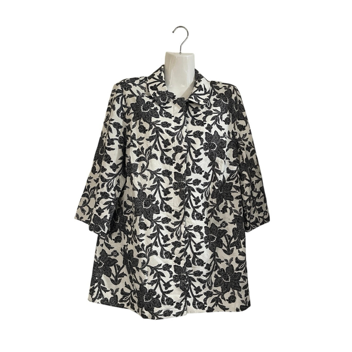 Chico's Floral Print Pleat Back Topper Jacket Black White Floral 8/10 Botanical