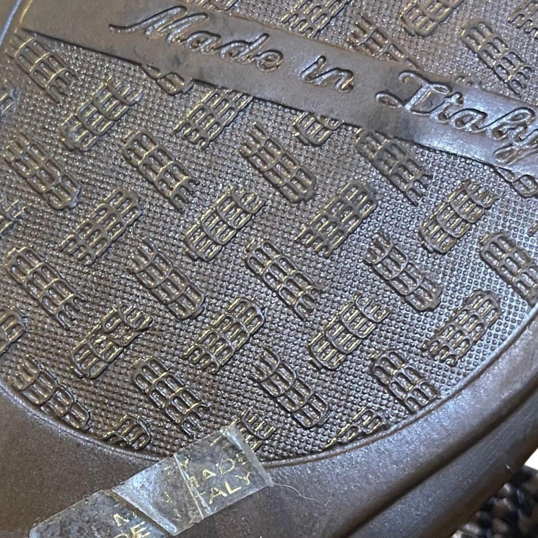 Italian Shoemaker Layna Thong Sandals Fabric T-Stap Size 6 Made in Italy Slip-on