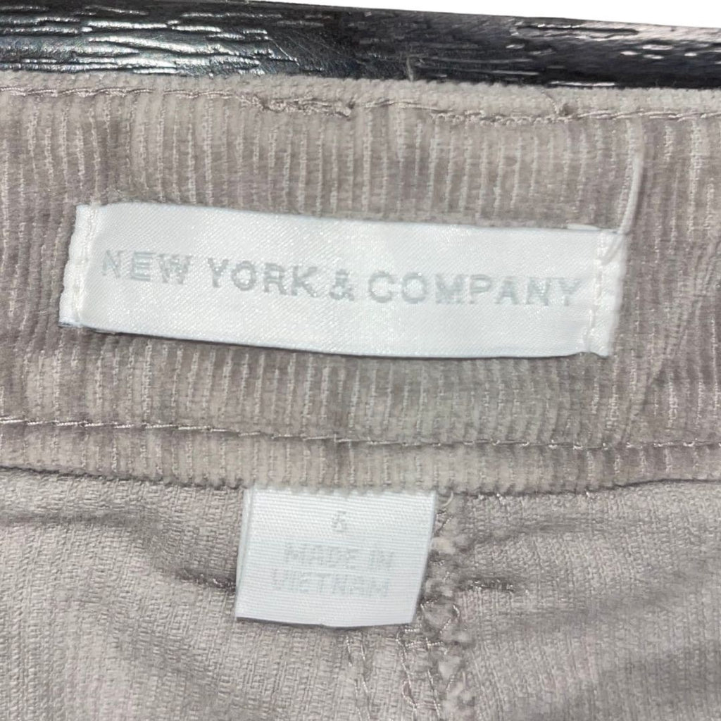 New York & Company Corduroy Straight Leg Pants Size 6 Preppy Casual Office