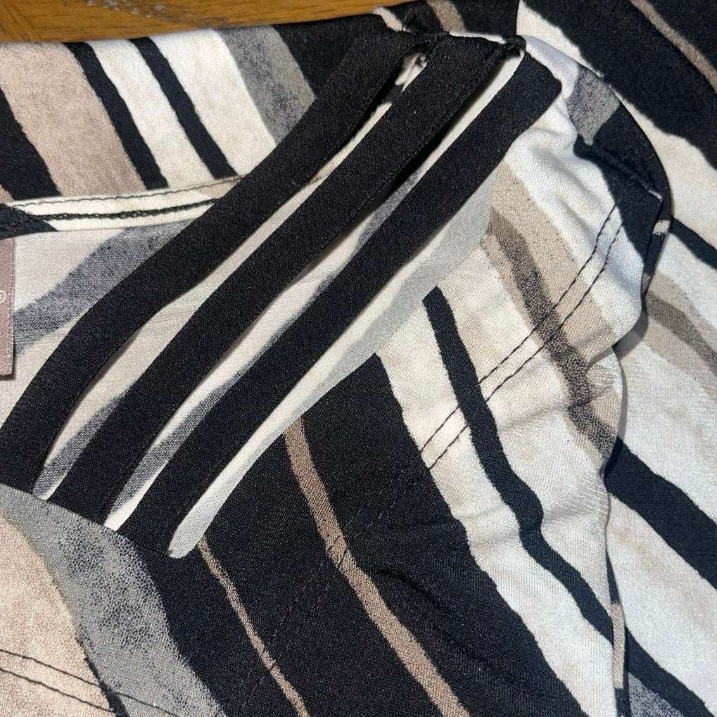 Chico's Top Asymmetrical Design 3/4 sleeve Size 1 Medium Casual Career Office