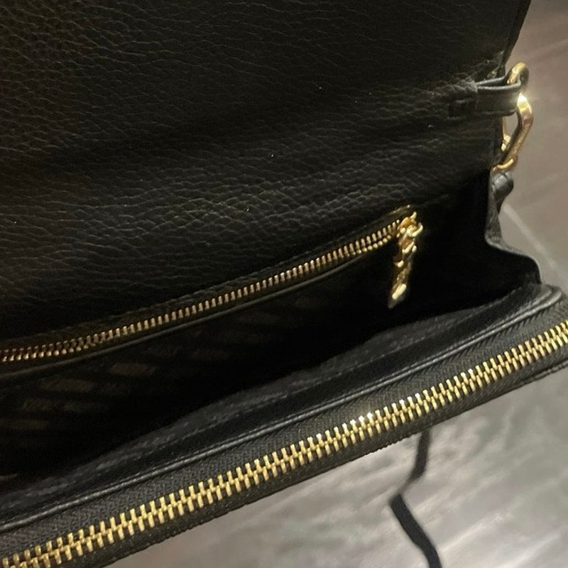 Steve Madden Logo Crossbody Wallet Bag Purse Y2K Classic Chic Minimalist