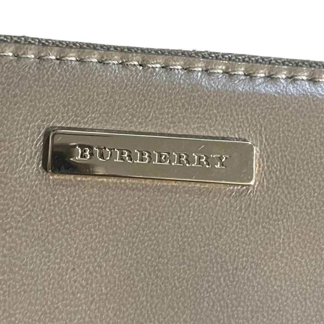 Burberry 100% Lamb Leather Full Zip Wallet NWT Luxury Accessories