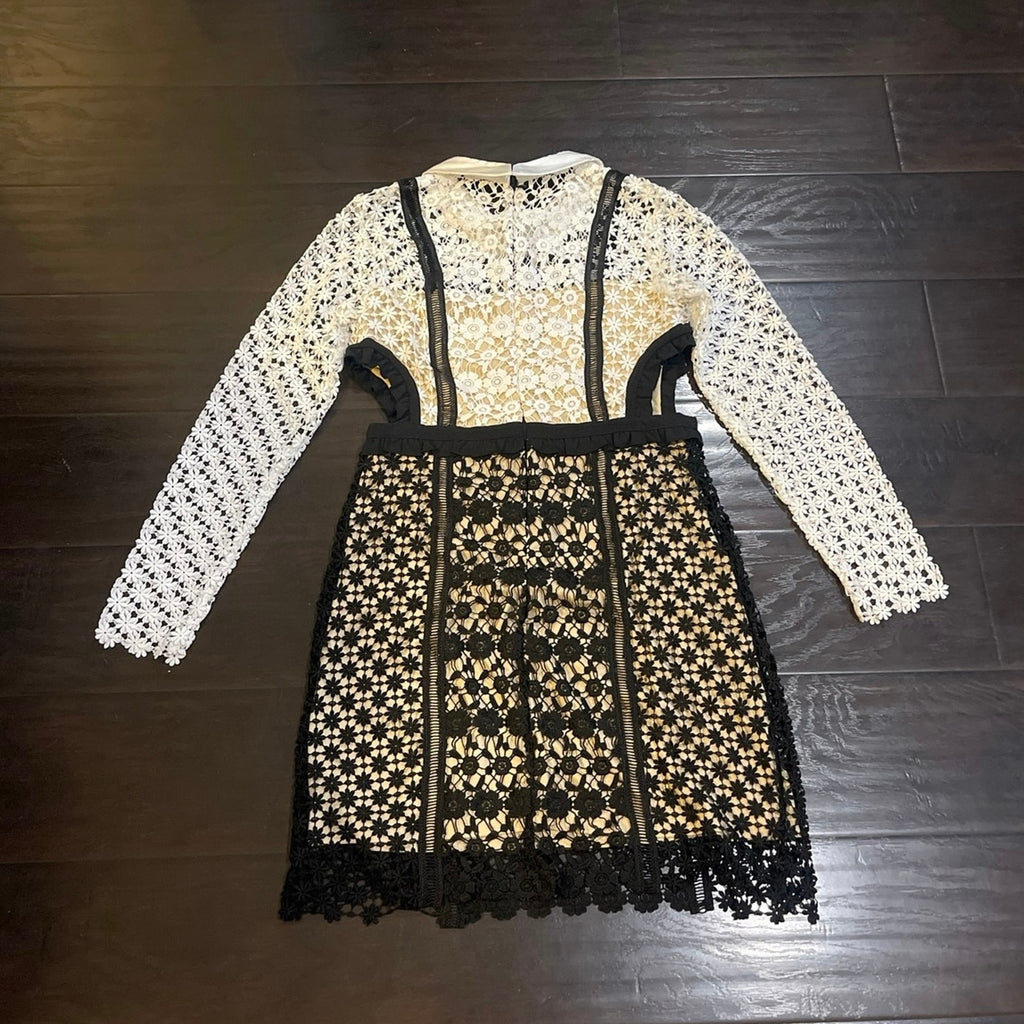 VENUS Black White Crochet Lace Long Sleeve Cutout Mini Dress SZ 8 Romantic