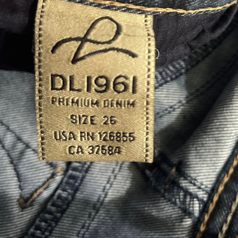 DL1961 Dark Wash Milano Bootcut Jeans Size 26 Premium Denim 4 way Stretch