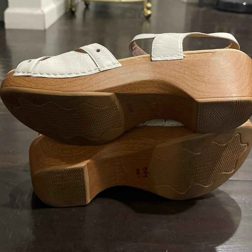 Dansko Sissy Strappy Leather Clog Sandals SZ 40 Wooden Heels Boho Indie