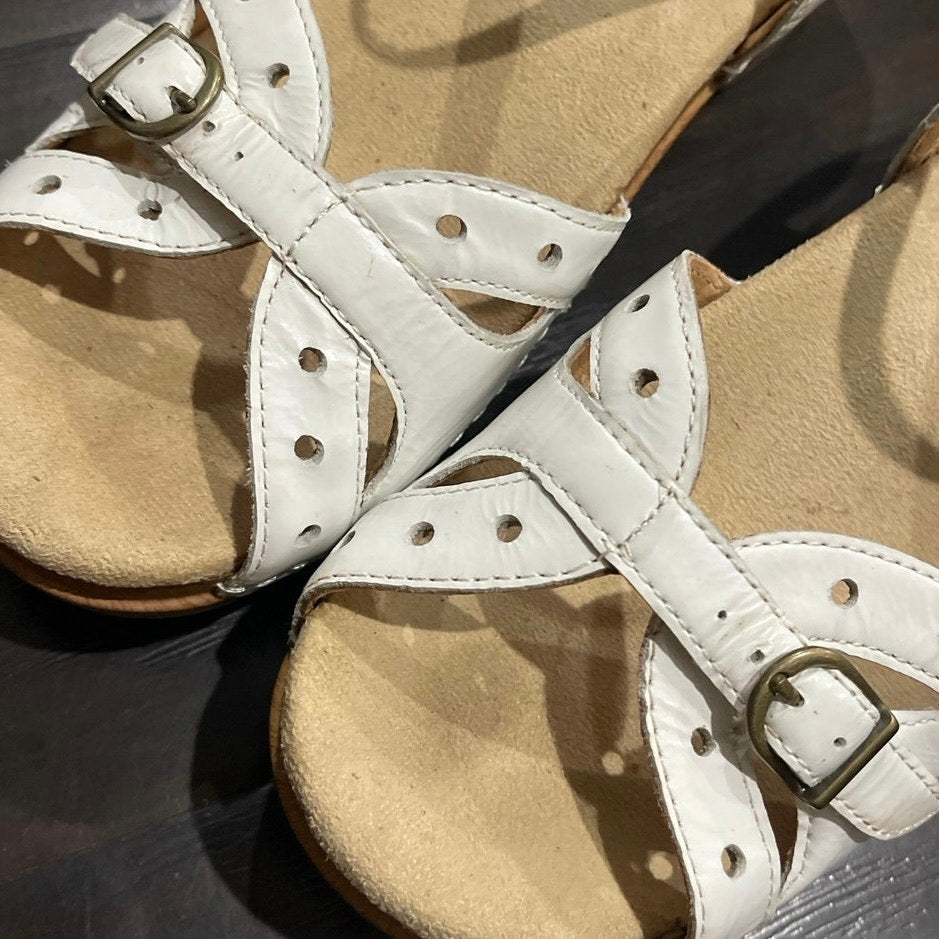 Dansko Sissy Strappy Leather Clog Sandals SZ 40 Wooden Heels Boho Indie