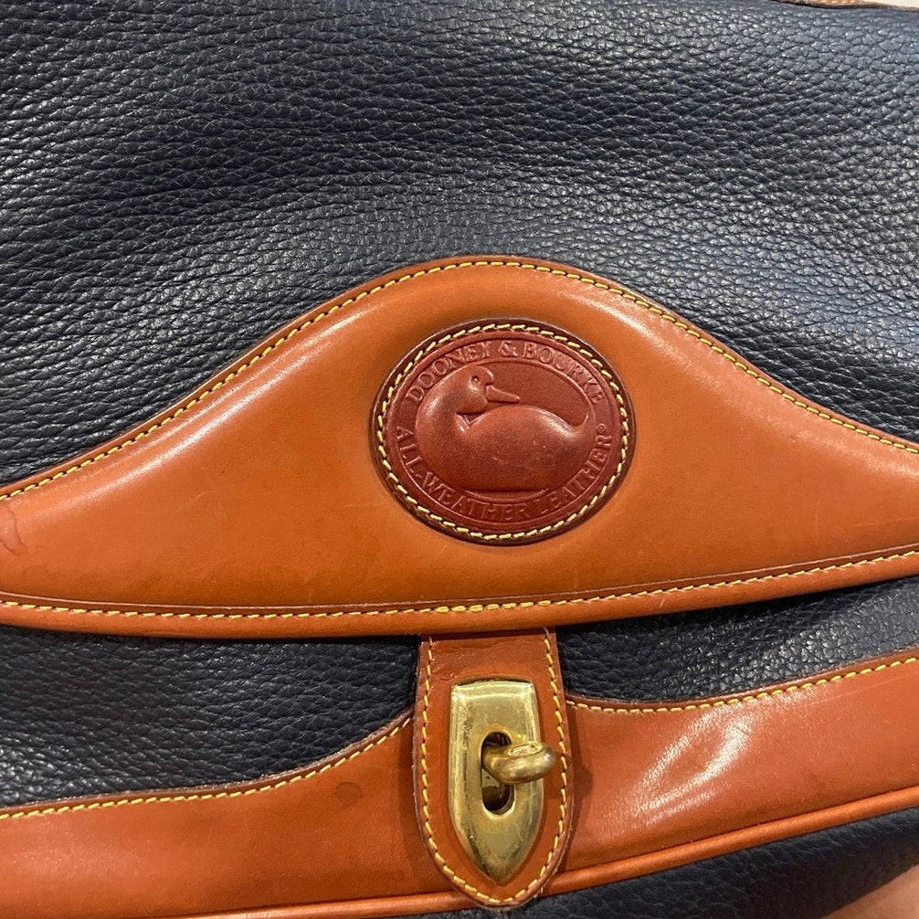 Vintage Dooney & Bourke Leather Carrier Navy Blue Crossbody Purse Turn Key Lock