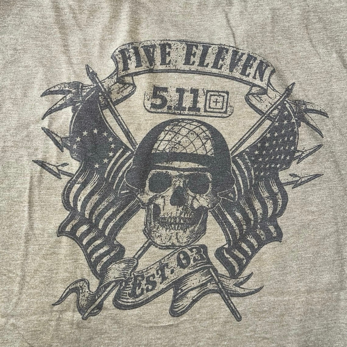 511 Tactical Men T-Shirt Size Large Army Logo Skull Short Sleeve Military