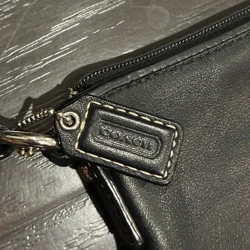 Coach Soho Black Leather Pleated Crossbody Swingpack Purse Y2K 90s