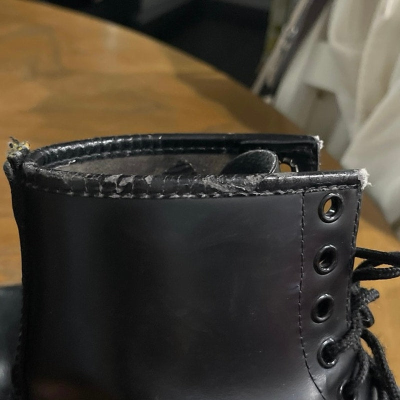 Dr. Martens Classic Leather Black 1460 8 Eye Lace up Boots Size 7 M 9 W Combat