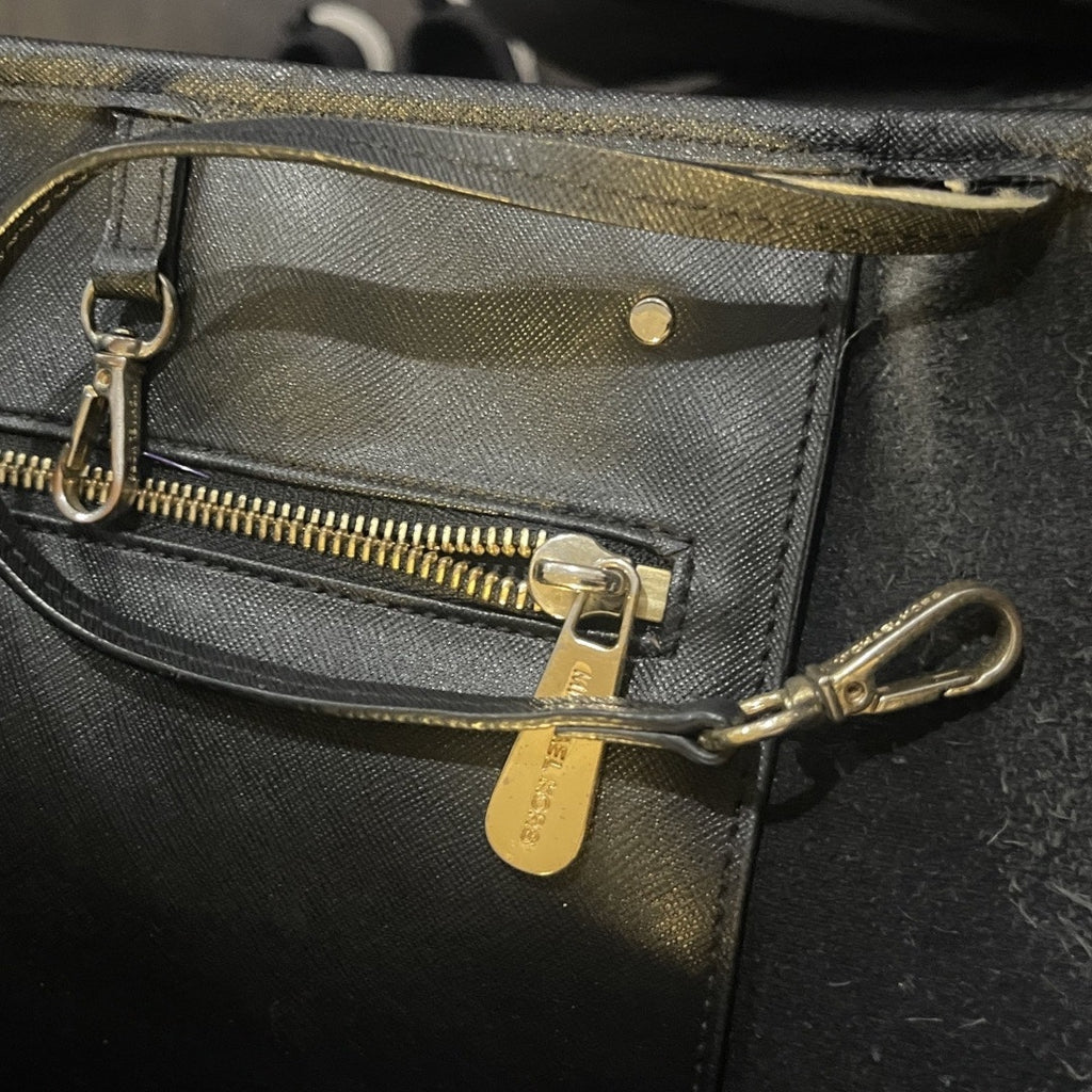 Michael Kors Jet Set Travel Tote Handbag Saffiano Leather Classic Quiet Luxury