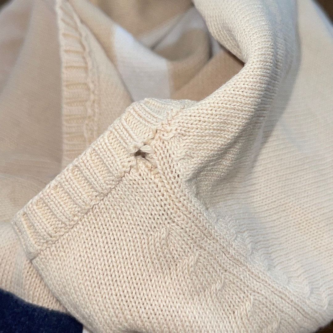 Esprit V-neck Long Sleeve E Patch Sweater Knit Light preppy Size Small