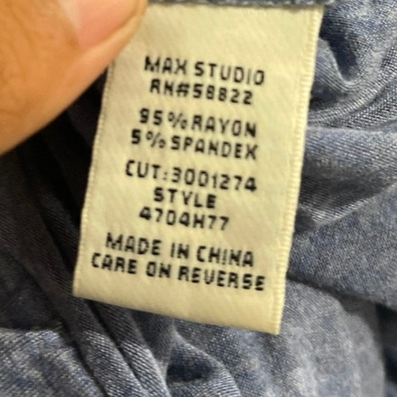 Max Studio Sleeveless Jersey Knit Top High Rounded Neckline Size Medium Tank Top
