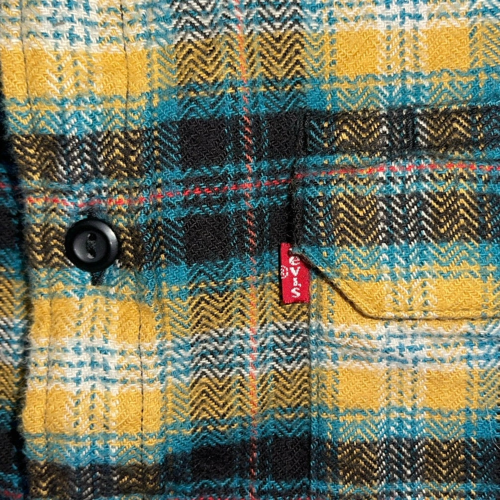 Levi's Plaid Flannel Men's Shirt Size Medium Relaxed Fit