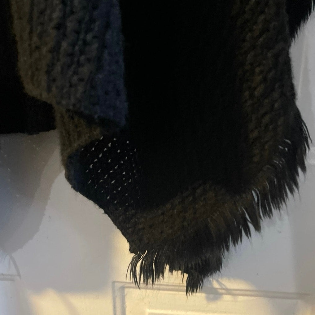 Van Heusen Open Front Knit Shawl Wrap Poncho Fringe Hem One Size Boho Artsy