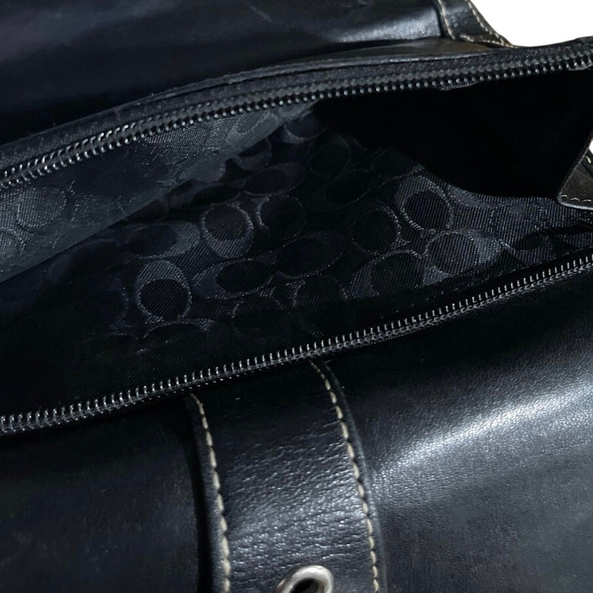 Coach Vintage Soho Black Leather Trifold Buckle Wallet Y2K Accessory