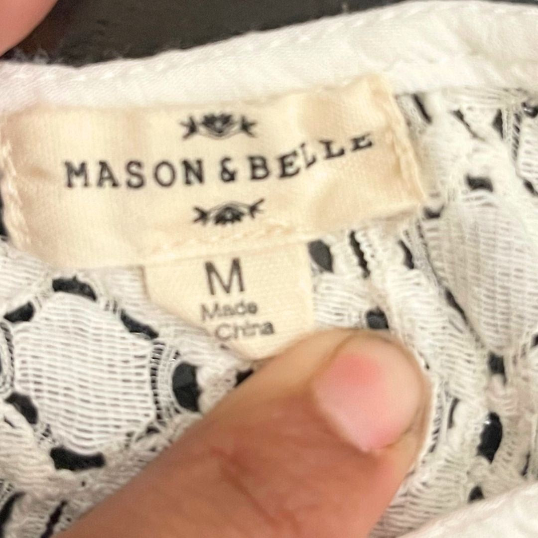 Mason & Belle Eyelid Lace Sleeveless Blouse Size medium Embroidered Boho Chic
