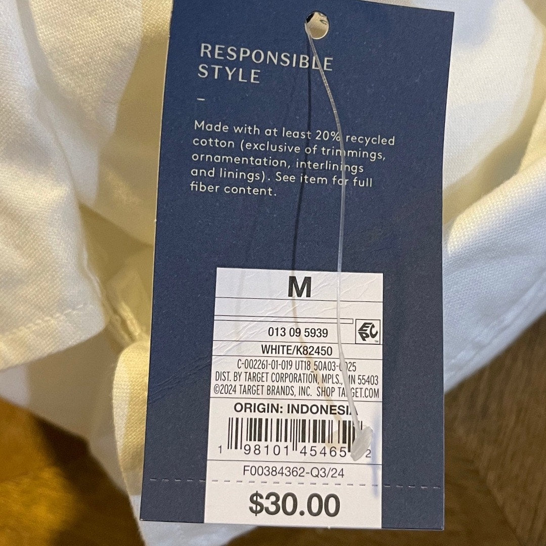 Universal Thread White Button Down Tunic Long Shirt Size Medium NWT Classic